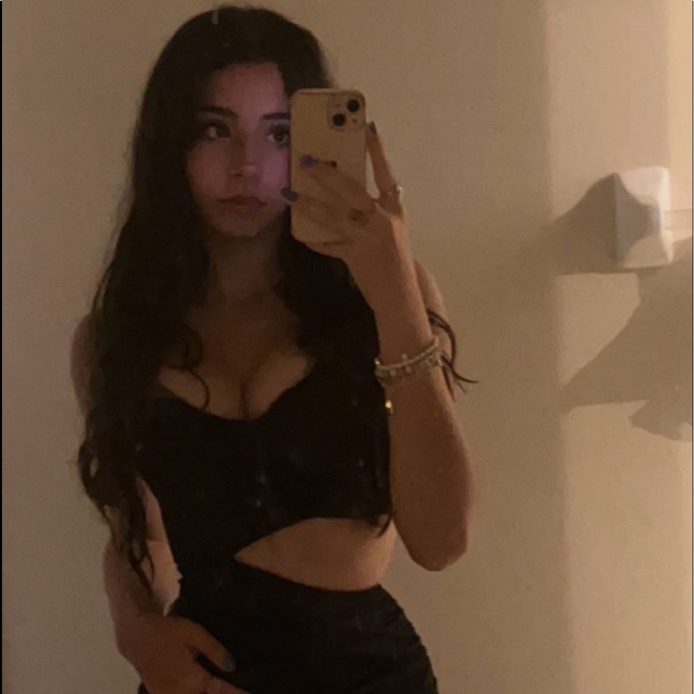 Meet your Posher, Gina